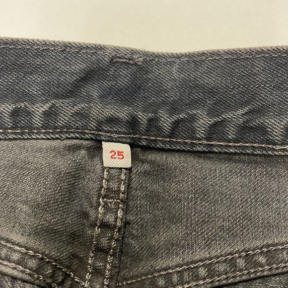 Levi’s red tab black demin skirt - Picture 5 of 7